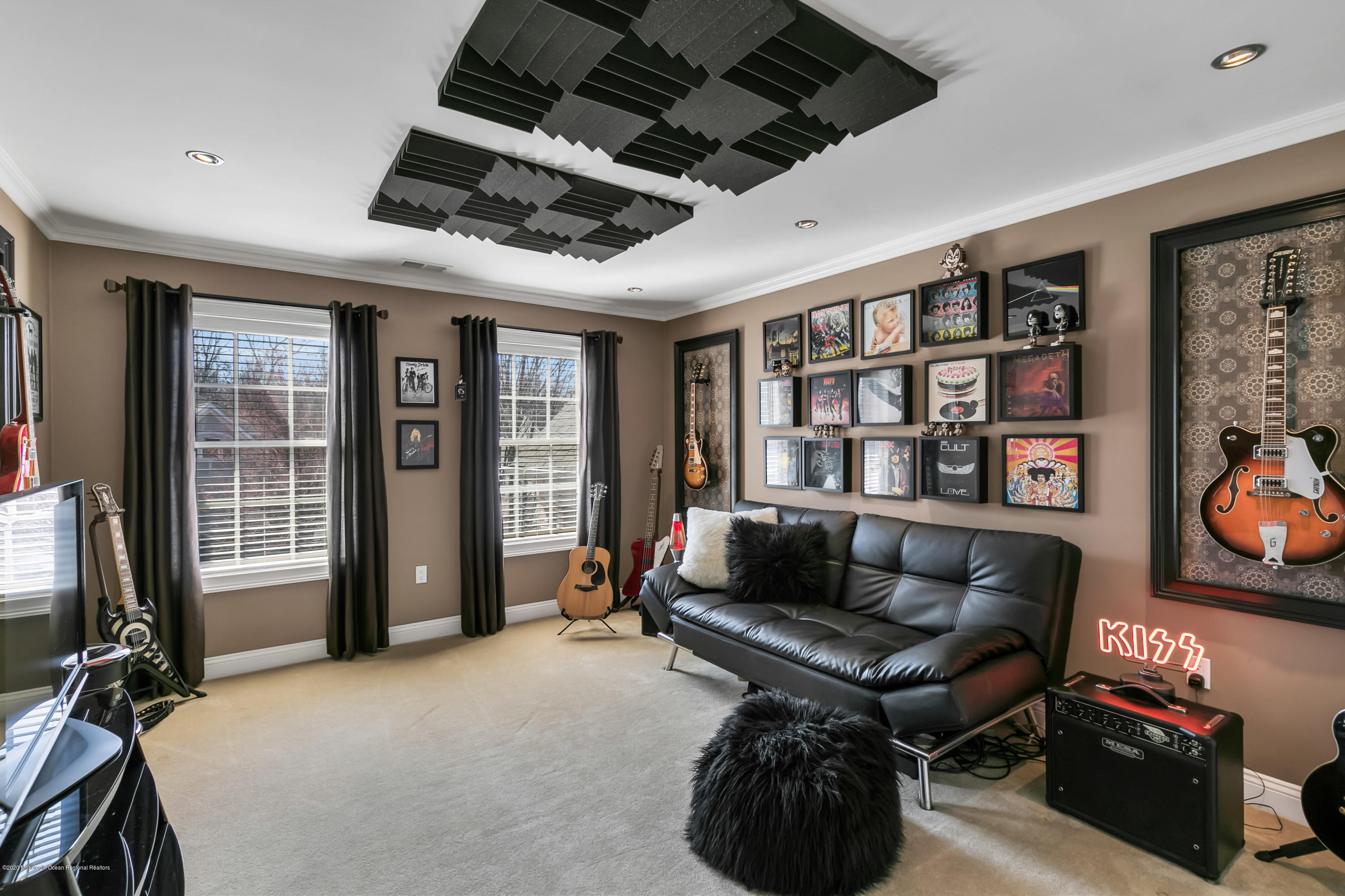 44 Rutledge Road Marlboro, NJ 07746 - Photo 34 of 47 44 Rutledge Rd Marlboro-print-33 Bedroom