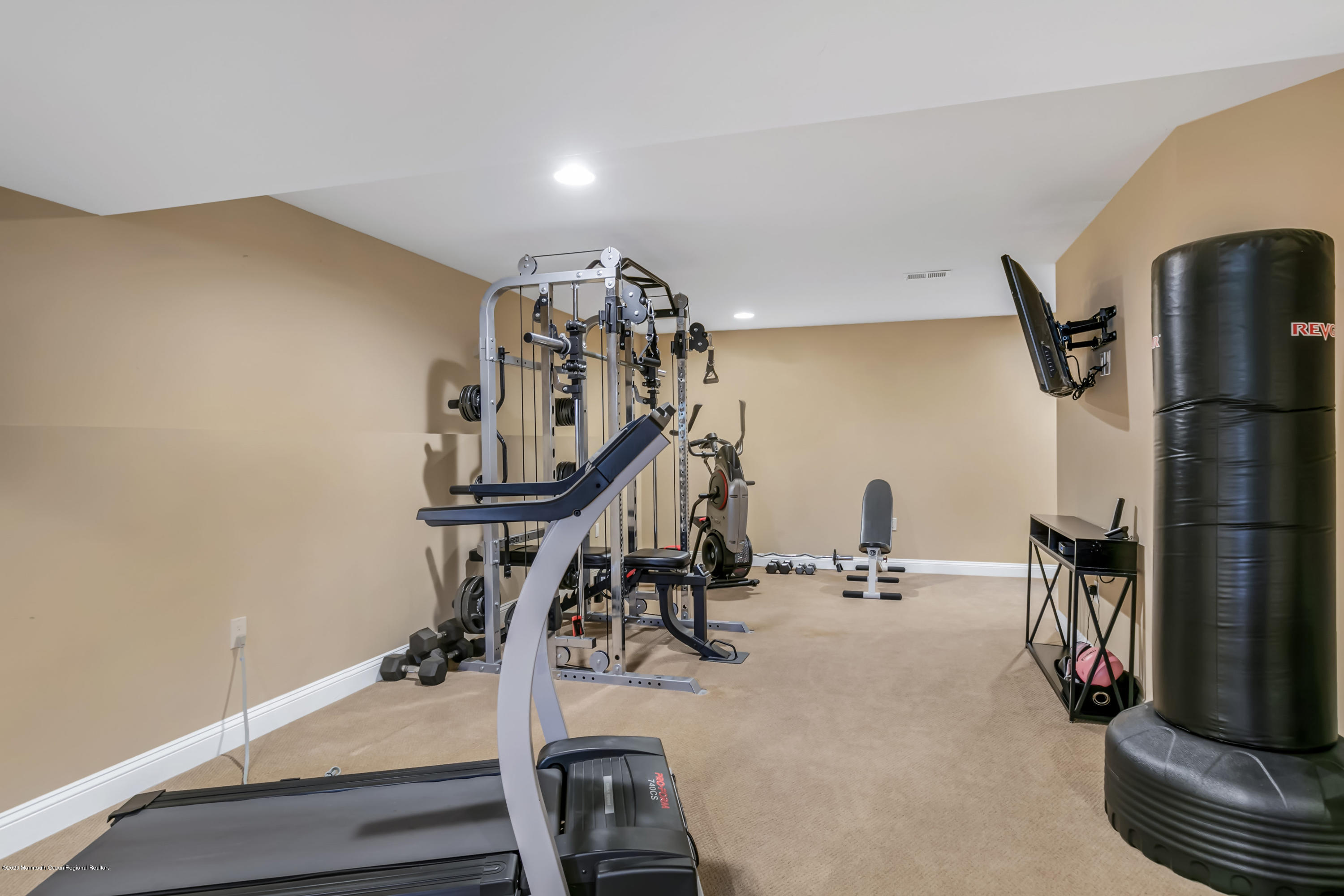 44 Rutledge Road Marlboro, NJ 07746 - Photo 36 of 47 44 Rutledge Rd Marlboro-print-35 Finishe
