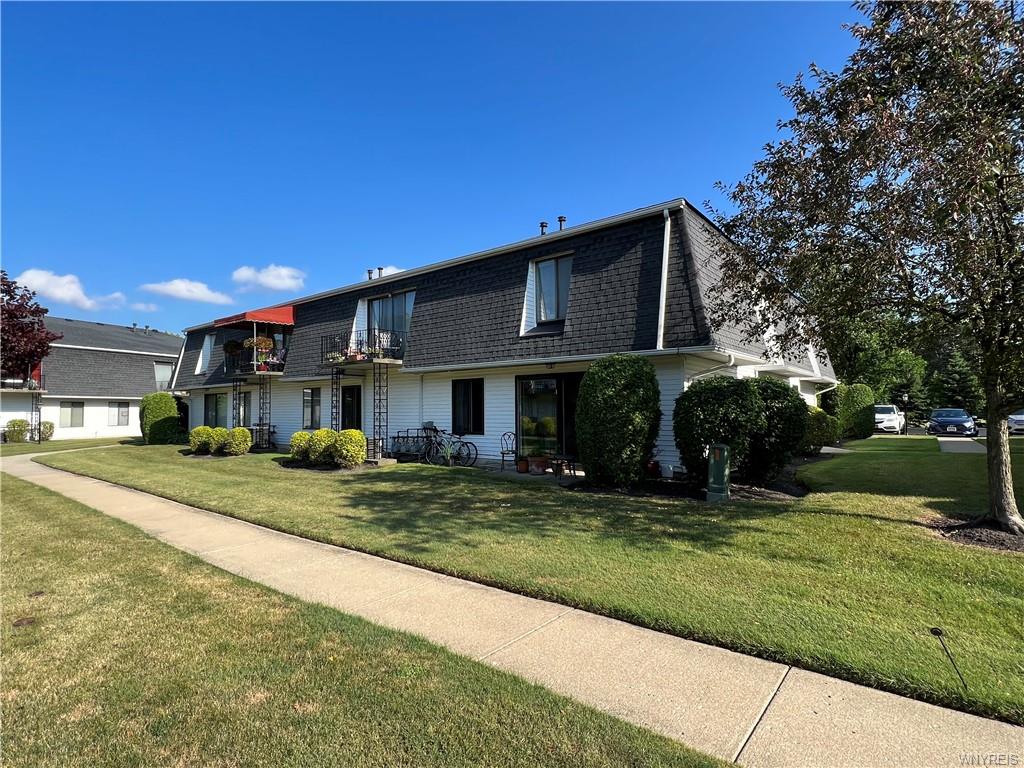 20A Foxberry Drive South, Unit A, Amherst, NY 14068 Compass