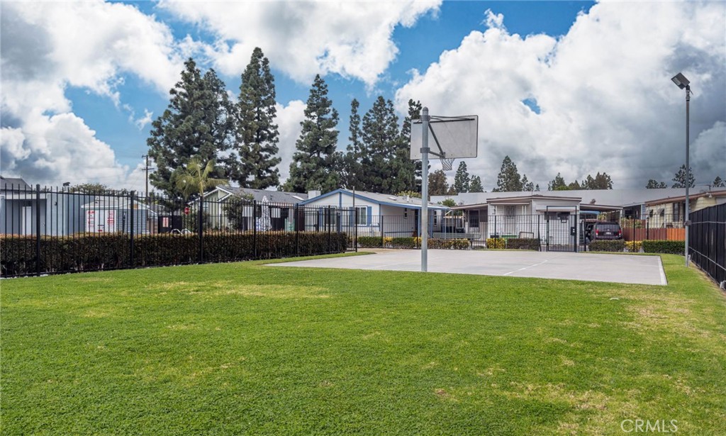 16600 Downey, Unit 31 Paramount, CA 90723 - Photo 35 of 39