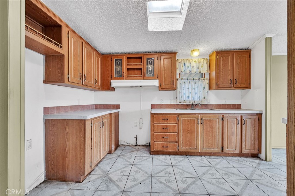 16600 Downey, Unit 31 Paramount, CA 90723 - Photo 8 of 39