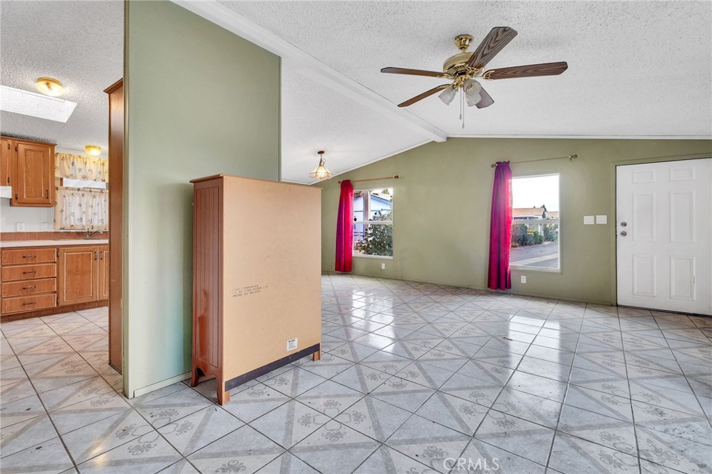 16600 Downey, Unit 31 Paramount, CA 90723 - Photo 10 of 39