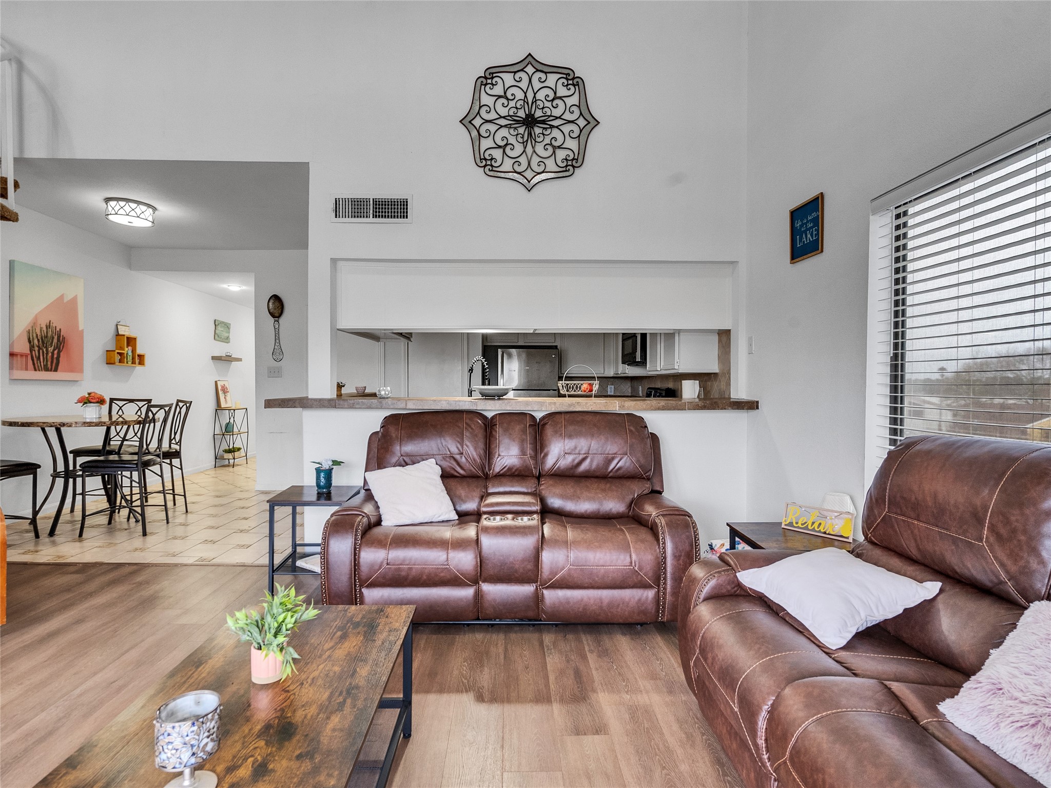 174 April Point Drive South Conroe, TX 77356 - Photo 17 of 38 Gallery Image 17