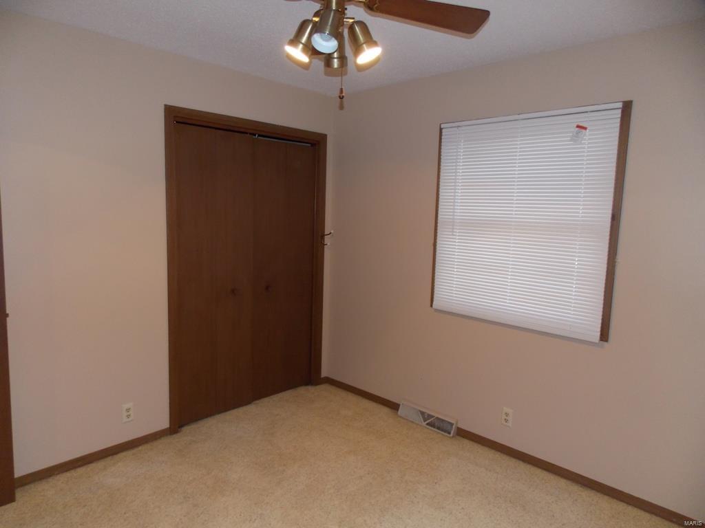 181 Willowood Road Litchfield, IL 62056 - Photo 16 of 26 Gallery Image 16