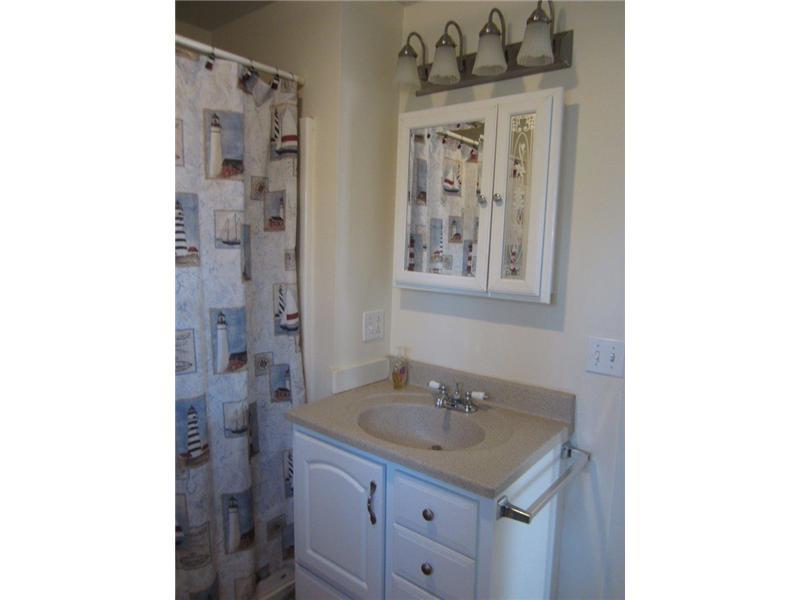 219 Shore Road Ellsworth, ME 04605 - Photo 6 of 24 Bathroom. First floor, full bath...