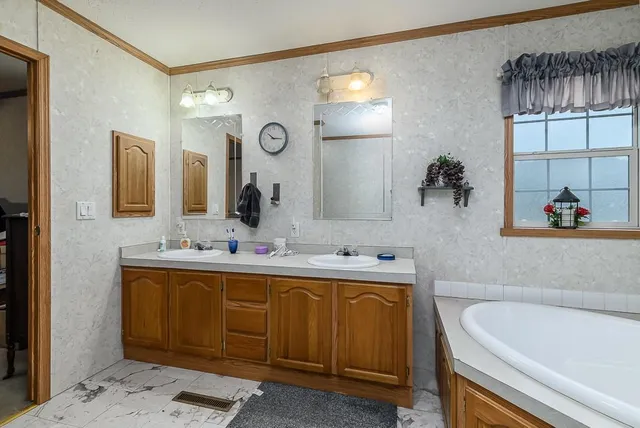 $499,950 | 24785 Evans Road, Tonganoxie, KS 66086