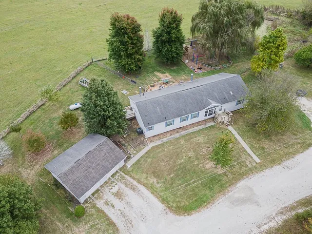 $499,950 | 24785 Evans Road, Tonganoxie, KS 66086