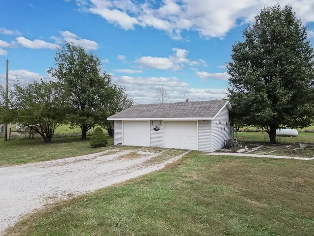 $499,950 | 24785 Evans Road, Tonganoxie, KS 66086