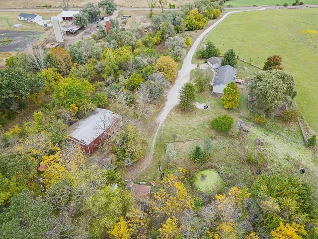 $499,950 | 24785 Evans Road, Tonganoxie, KS 66086