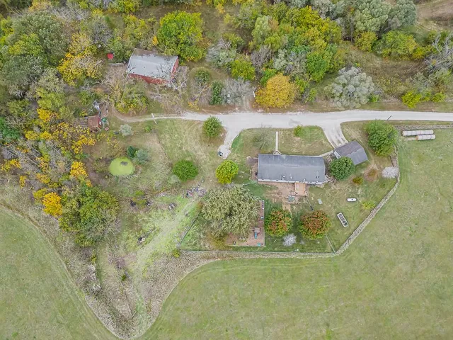 $499,950 | 24785 Evans Road, Tonganoxie, KS 66086