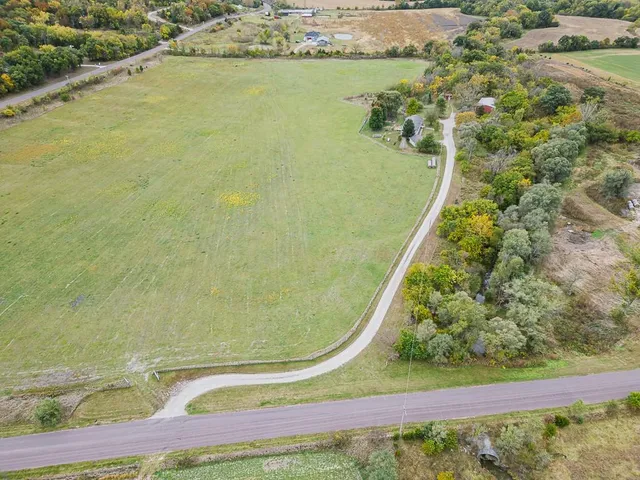 $499,950 | 24785 Evans Road, Tonganoxie, KS 66086