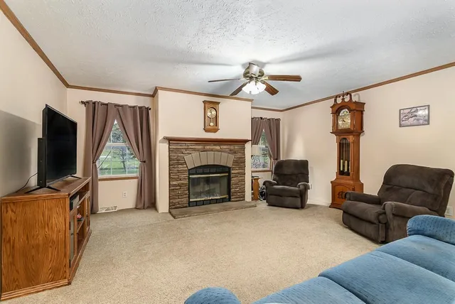 $499,950 | 24785 Evans Road, Tonganoxie, KS 66086