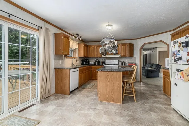 $499,950 | 24785 Evans Road, Tonganoxie, KS 66086