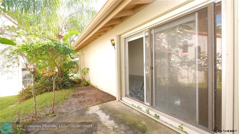 3440 Spring Bluff Place, Unit 31 Lauderhill, FL 33319 - Photo 20 of 32