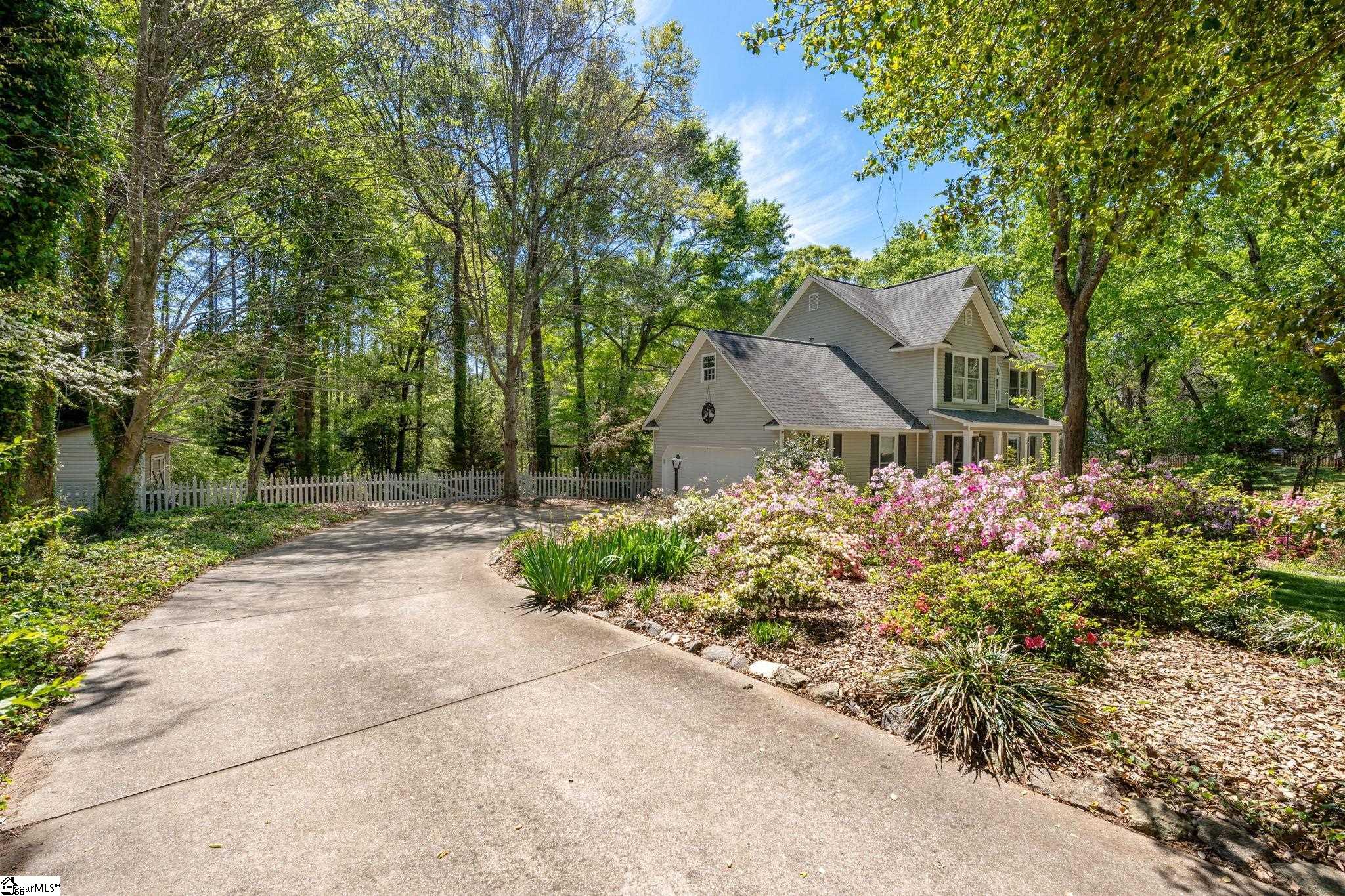 335 Tracy Lane Moore, SC 29369 - Photo 4 of 35