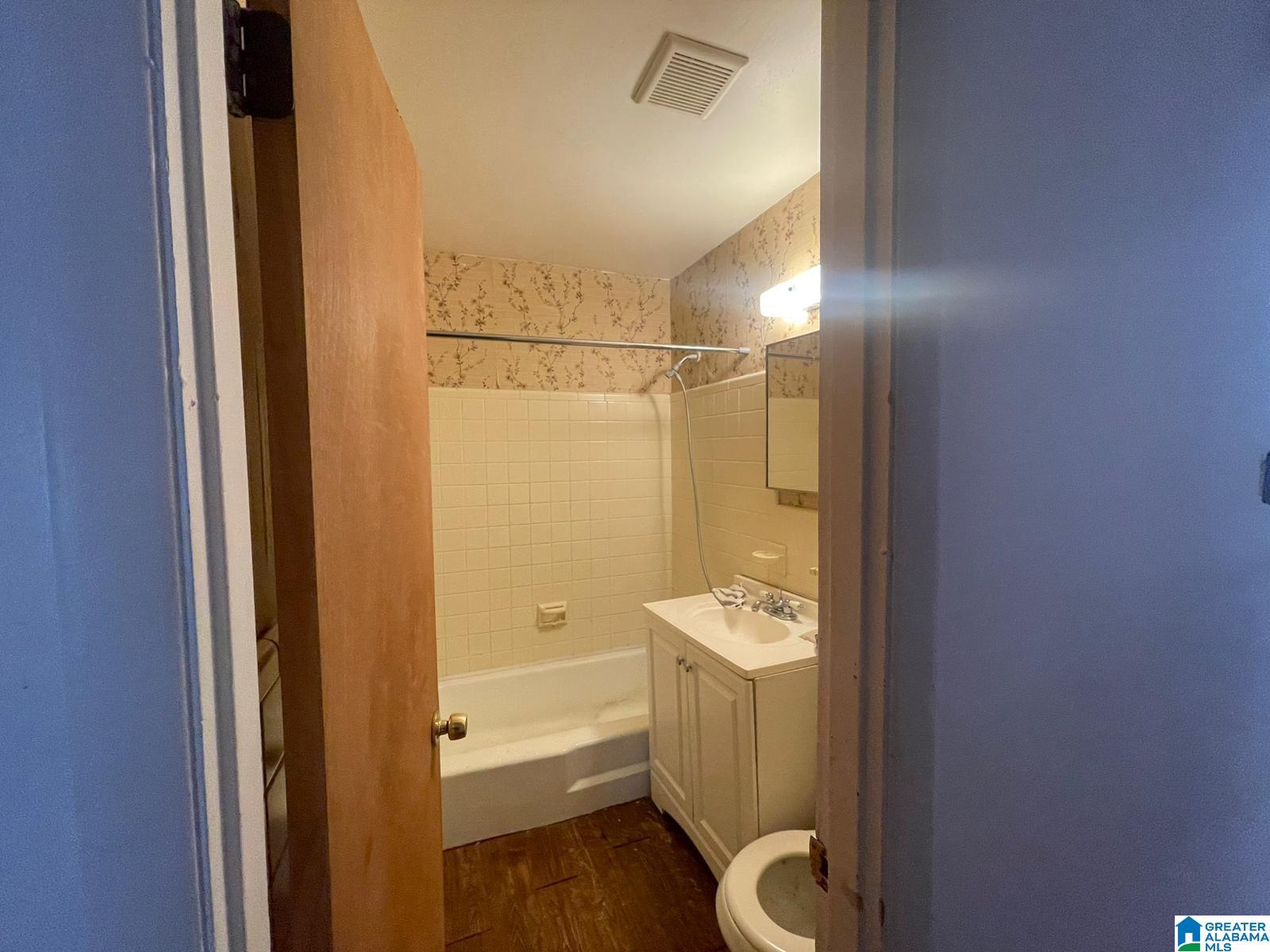 932 Airview Street Birmingham, AL 35221 - Photo 5 of 9