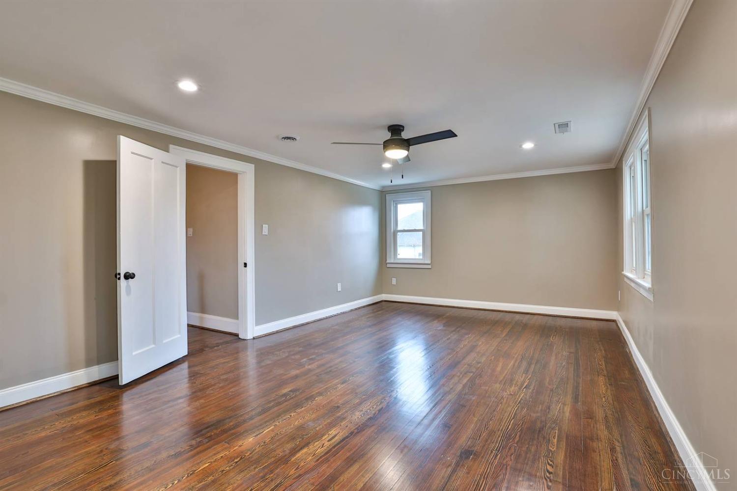 4100 Watterson Street Cincinnati, OH 45227 - Photo 31 of 47
