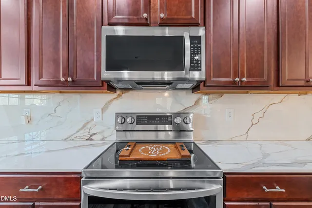 $625,000 | 80 Meadow Wood Lane, Willow Spring, NC 27592