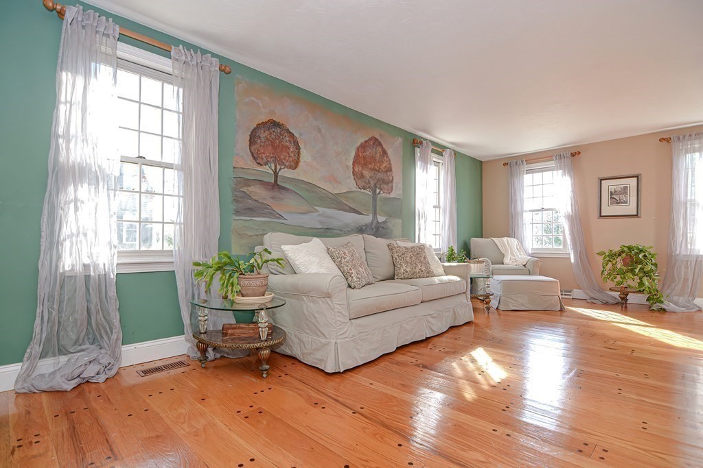 57 Elyse Road Mansfield, MA 02048 - Photo 11 of 29 Gallery Image 11