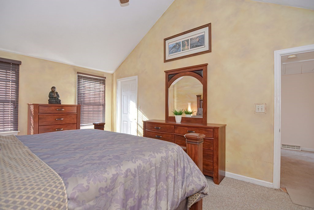 57 Elyse Road Mansfield, MA 02048 - Photo 18 of 29 Gallery Image 18