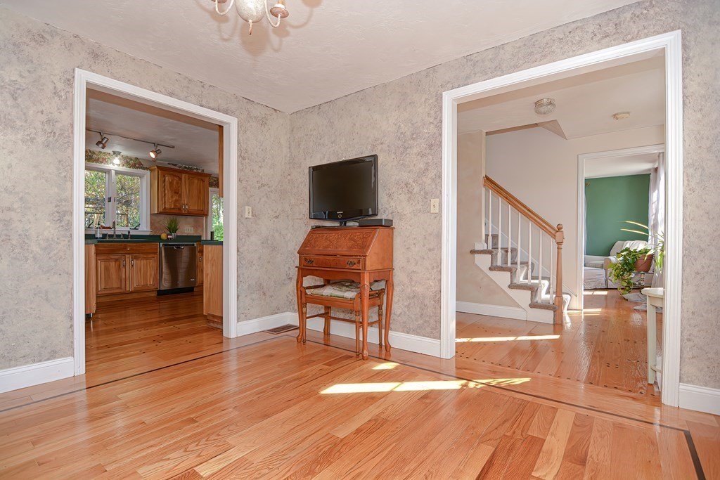 57 Elyse Road Mansfield, MA 02048 - Photo 8 of 29 Gallery Image 8