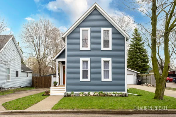 $259,900 | 2034 Roos Avenue Southwest, Wyoming, MI 49509