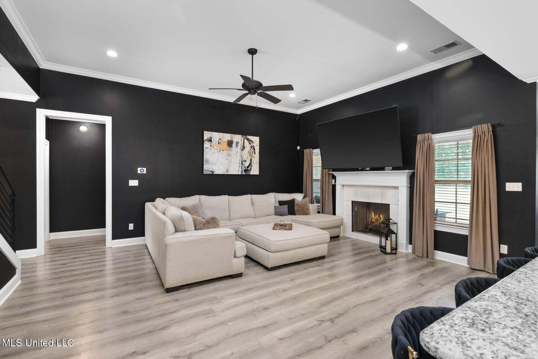 2008 Slocum Road Hernando, MS 38632 - Photo 12 of 49 Living Room