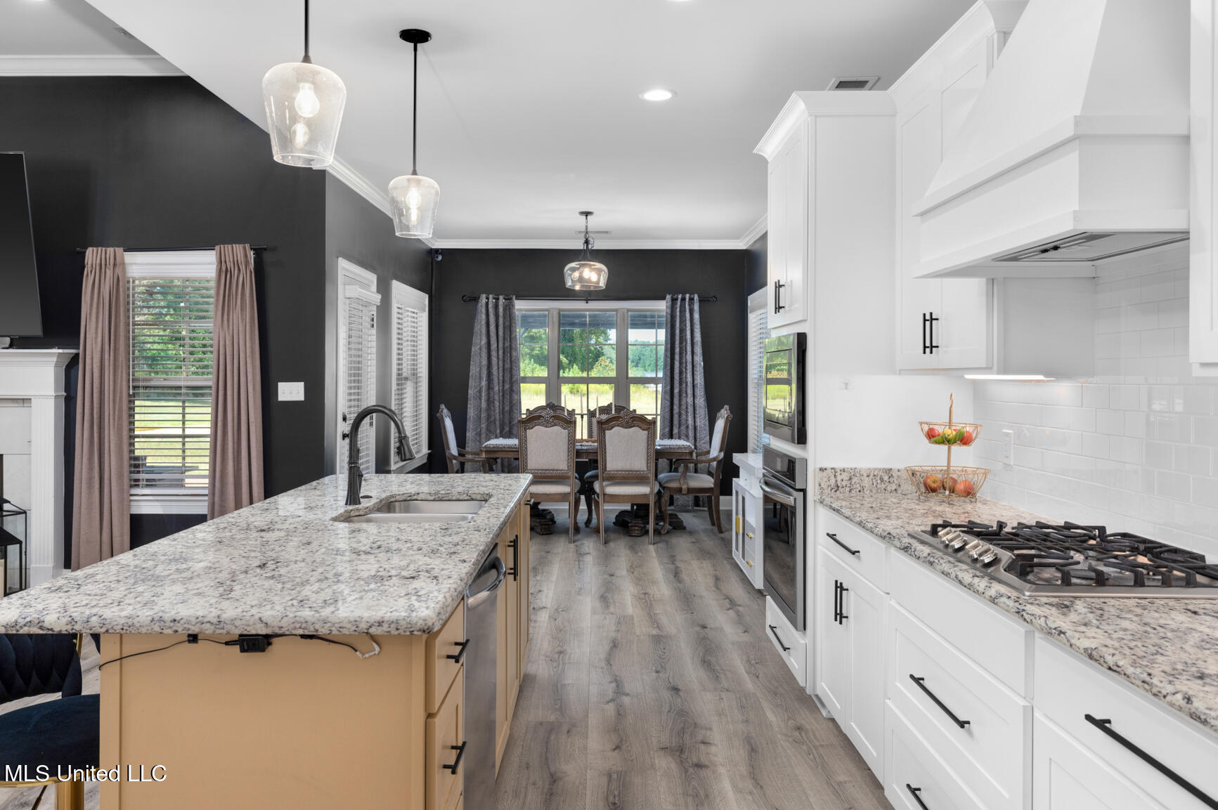 2008 Slocum Road Hernando, MS 38632 - Photo 16 of 49 Kitchen & Breakfast