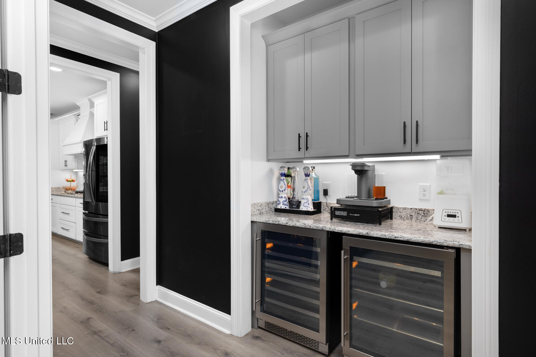 2008 Slocum Road Hernando, MS 38632 - Photo 10 of 49 Wet/Coffee Bar Off Dining Room