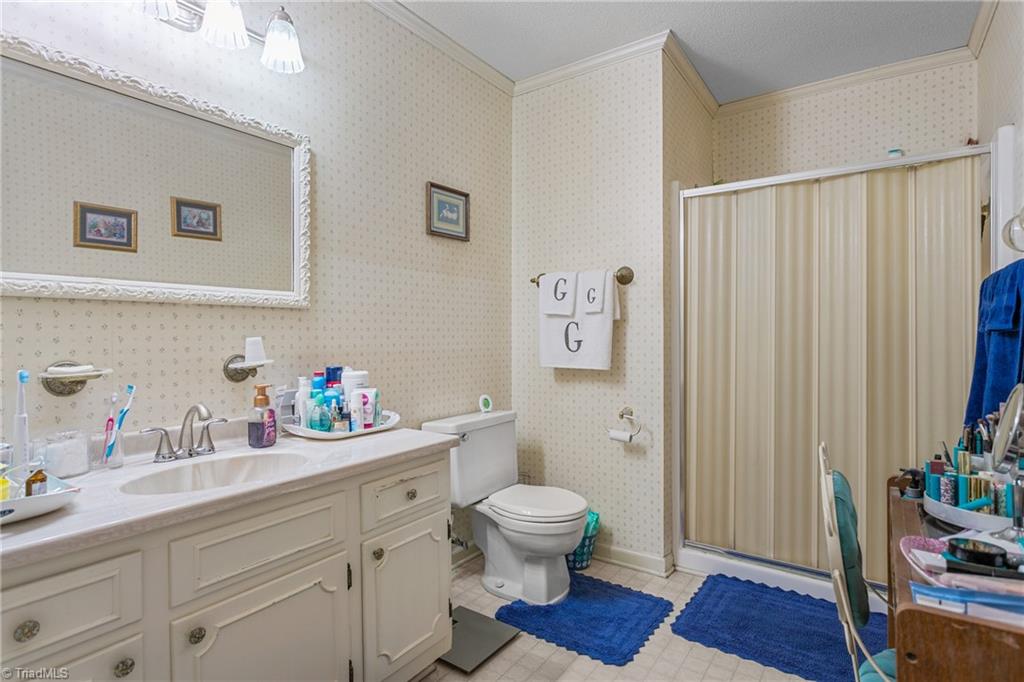 1525 Rogers Road Graham, NC 27253 - Photo 24 of 31 Primary Bath