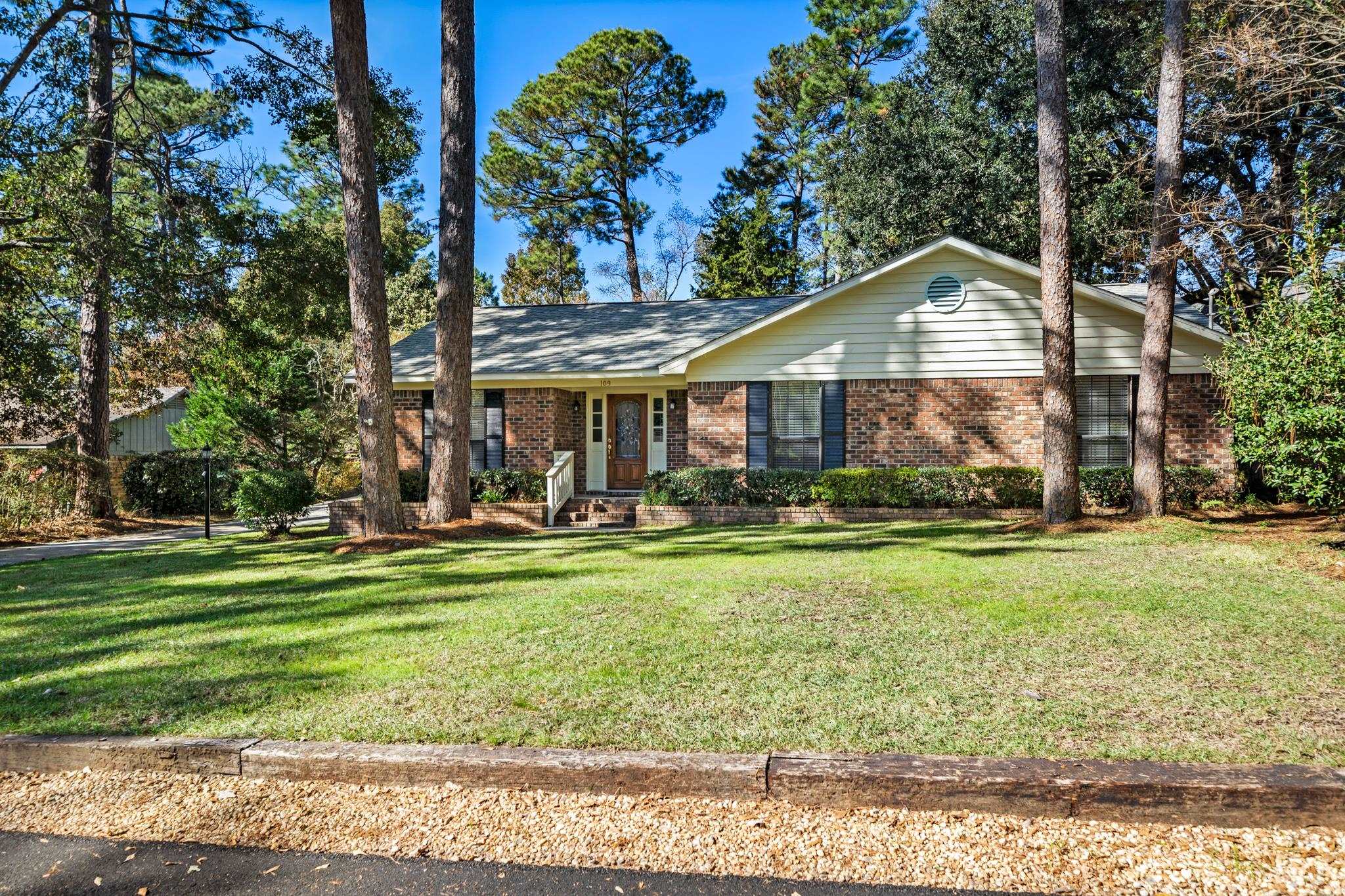 109 Windsor Court Daphne, AL 36526 - Photo 2 of 30