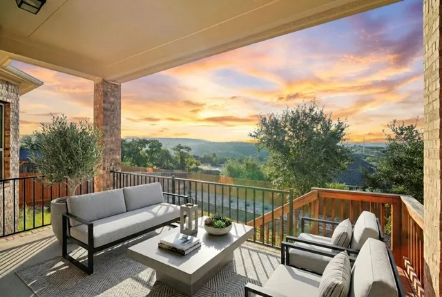 $775,000 | 7409 Turnback Ledge Trail, Lago Vista, TX 78645