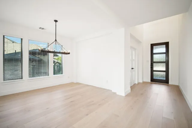 $775,000 | 7409 Turnback Ledge Trail, Lago Vista, TX 78645