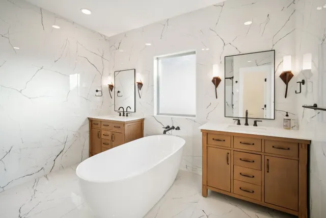 $775,000 | 7409 Turnback Ledge Trail, Lago Vista, TX 78645