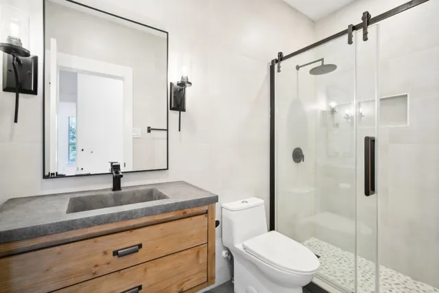 $775,000 | 7409 Turnback Ledge Trail, Lago Vista, TX 78645