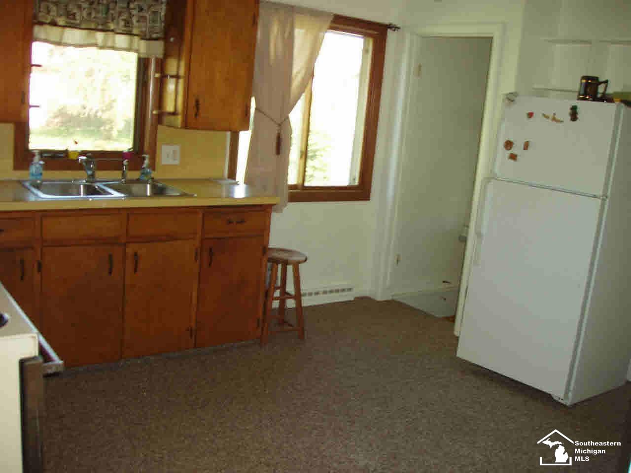 1690 South Raisinville Road Monroe, MI 48161 - Photo 8 of 24 20444755-7.JPG