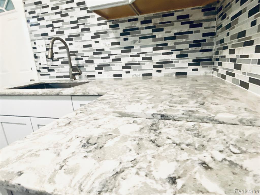 35 Salliotte Road Ecorse, MI 48229 - Photo 17 of 35 Gallery Image 17