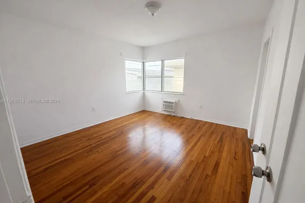 $2,175 | 945 Bay Drive, Unit 1, Miami Beach, FL 33141