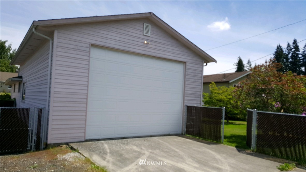 5024 Rucker Avenue Everett, WA 98203 - Photo 16 of 19 Gallery Image 16
