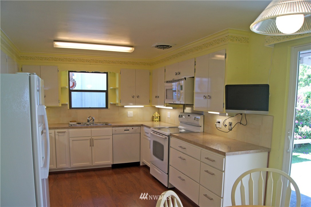 5024 Rucker Avenue Everett, WA 98203 - Photo 6 of 19 Gallery Image 6