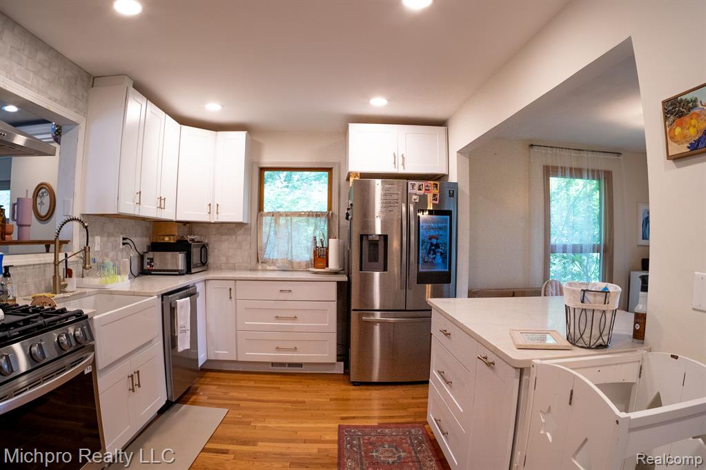 900 East Gunn Road Rochester, MI 48306 - Photo 23 of 51