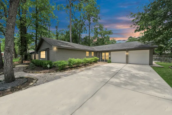 $345,000 | 24 Woody Creek Drive, Conroe, TX 77301