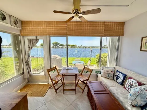 $169,000 | 1116 Lake Terrace, Unit 114, Boynton Beach, FL 33426