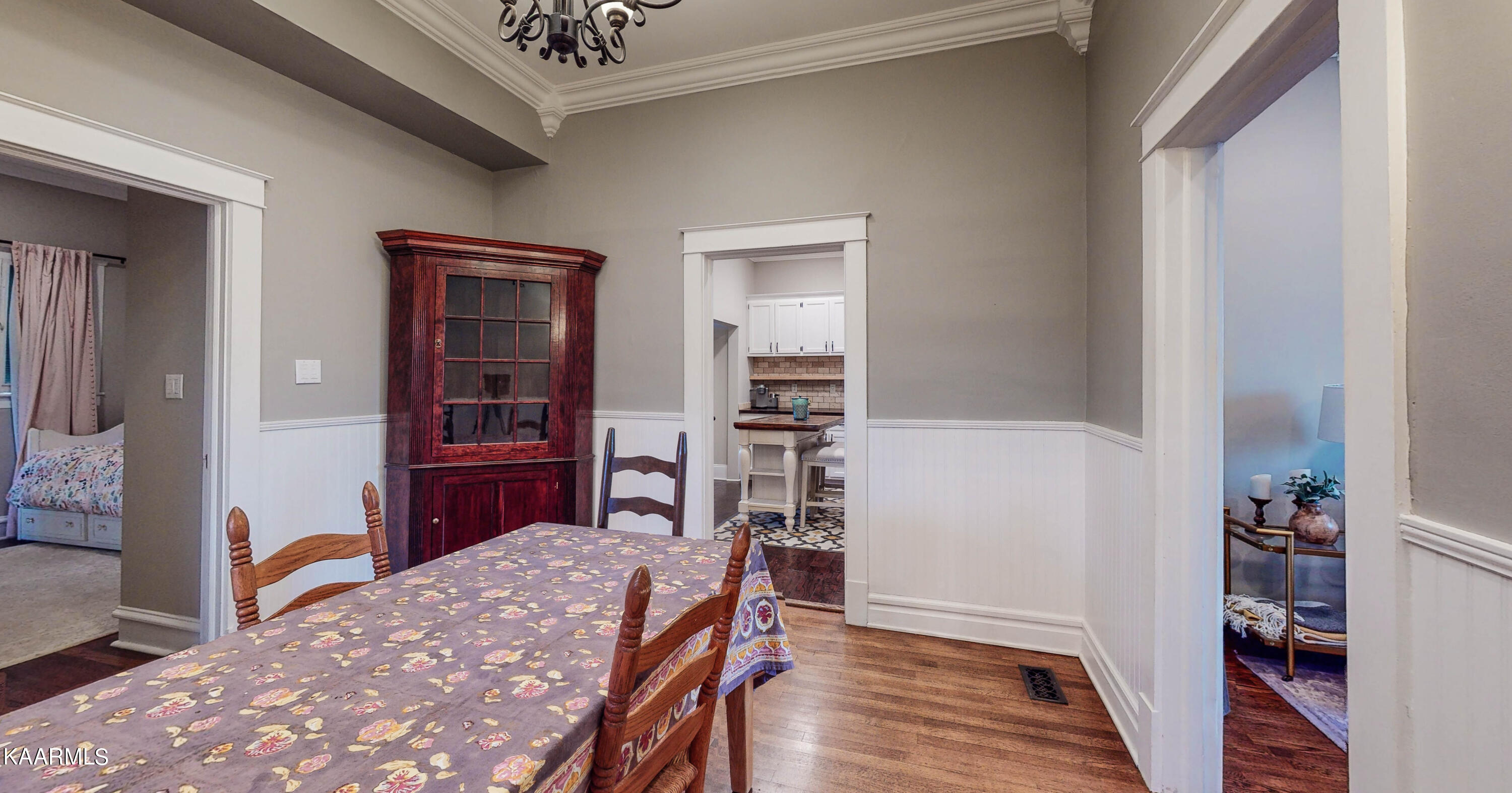 300 North Hicks Street Clinton, TN 37716 - Photo 11 of 28 300-N-Hicks-St-01162023_131503