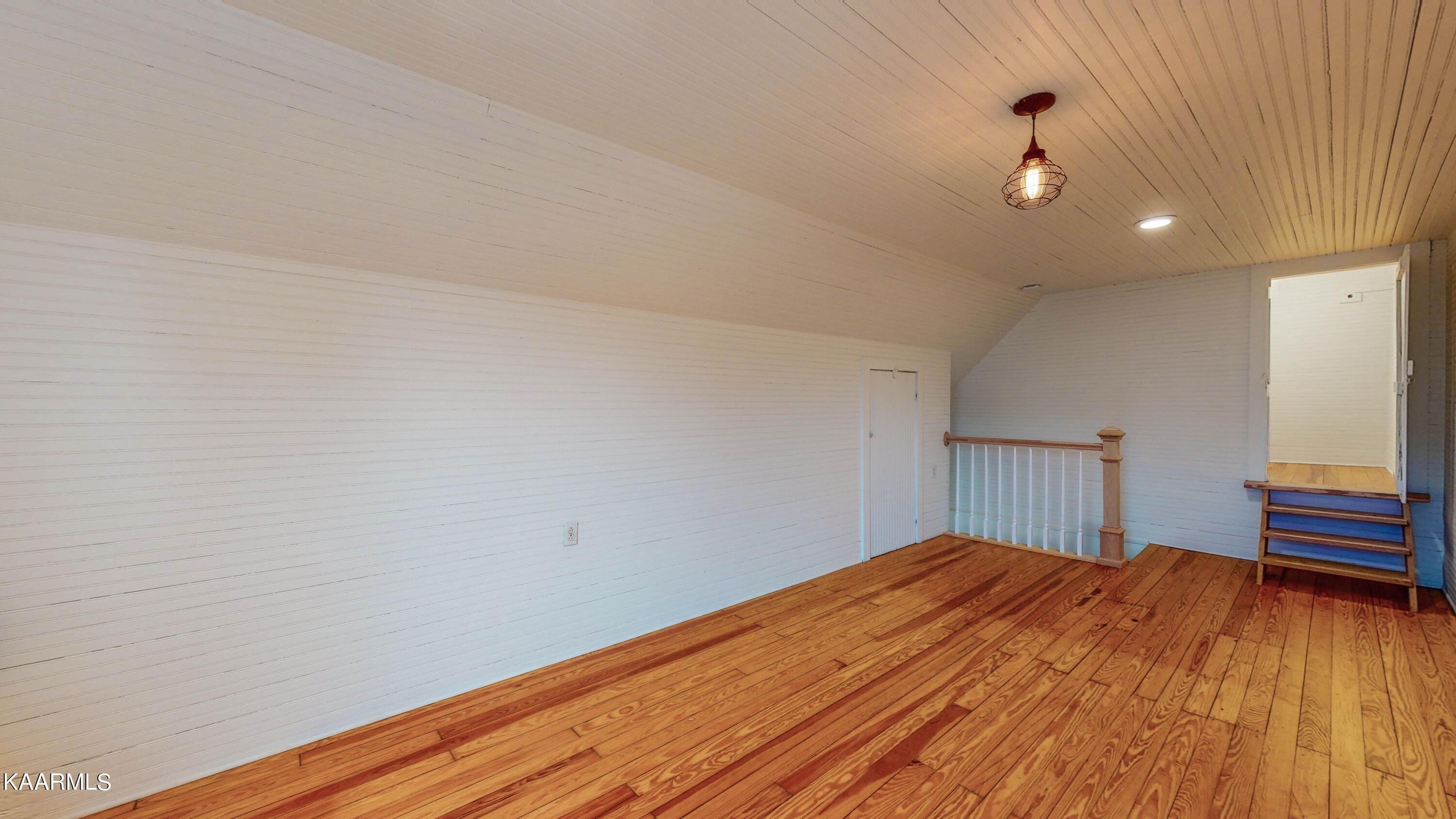 300 North Hicks Street Clinton, TN 37716 - Photo 27 of 28 300-N-Hicks-St-01162023_133225