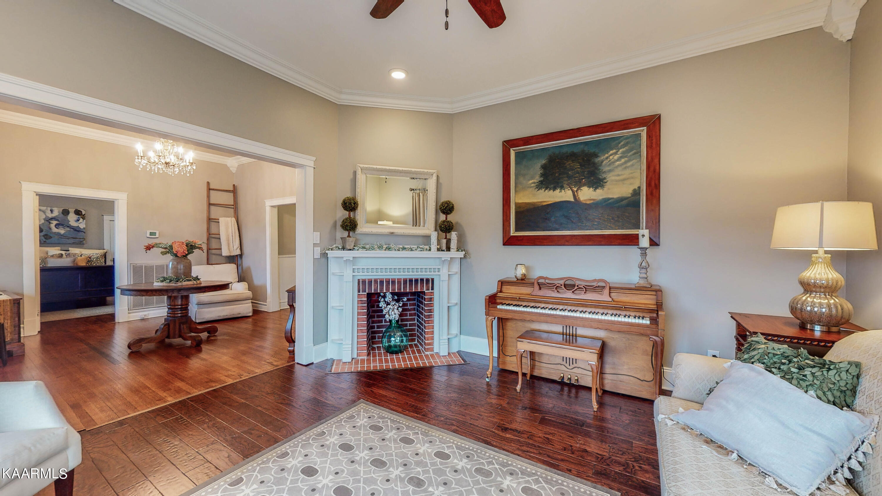 300 North Hicks Street Clinton, TN 37716 - Photo 10 of 28 300-N-Hicks-St-01162023_131440