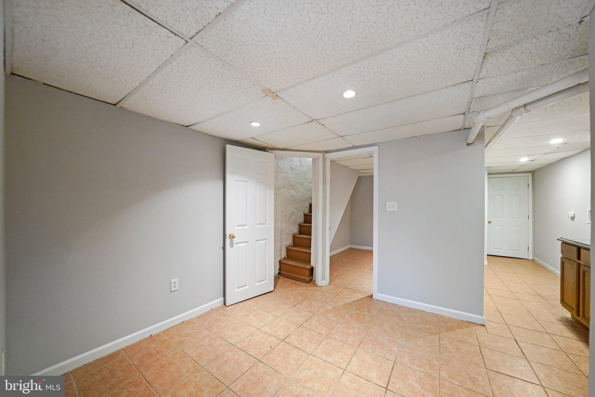 234 Huntley Road Upper Darby, PA 19082 - Photo 14 of 24