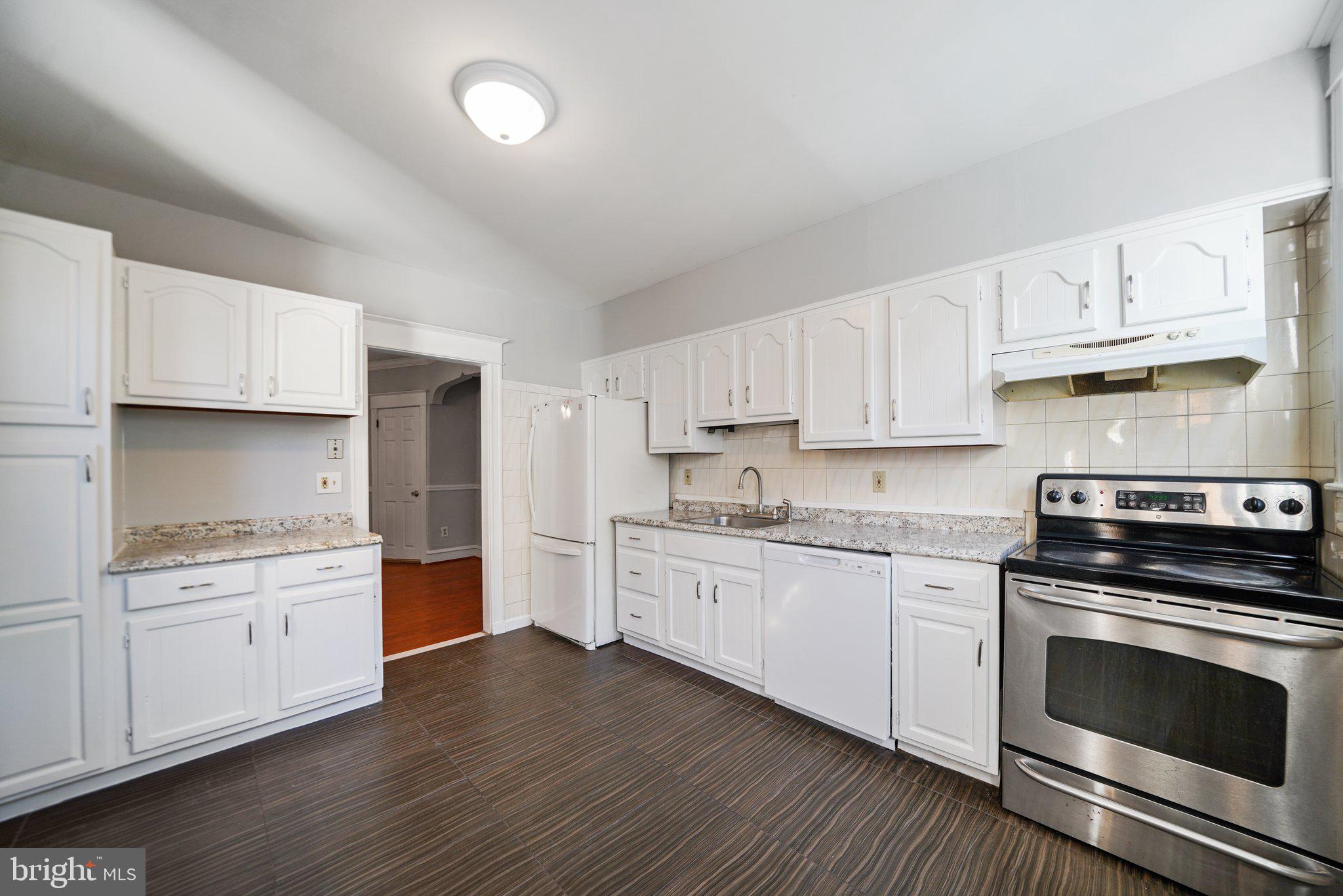 234 Huntley Road Upper Darby, PA 19082 - Photo 10 of 24