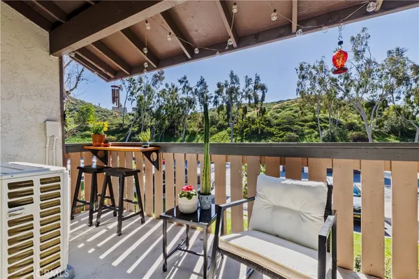 $569,000 | 20702 El Toro Lake, Unit 290, Lake Forest, CA 92630