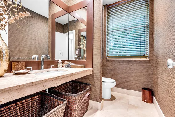 $15,500,000 | 591 North Mashta Drive, Key Biscayne, FL 33149